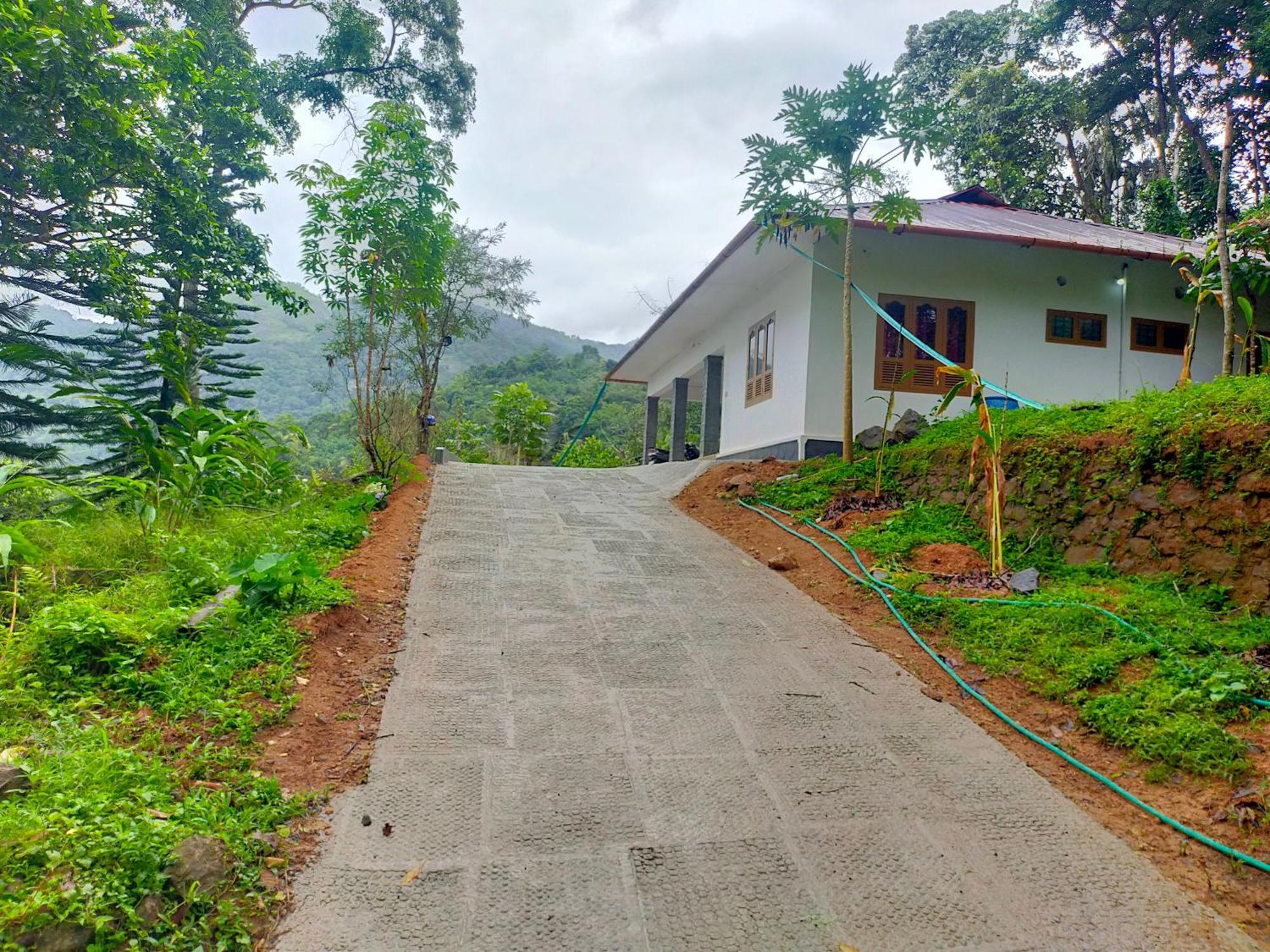 Anivilla Holiday Home Kunjithanny Anachal Buitenkant foto