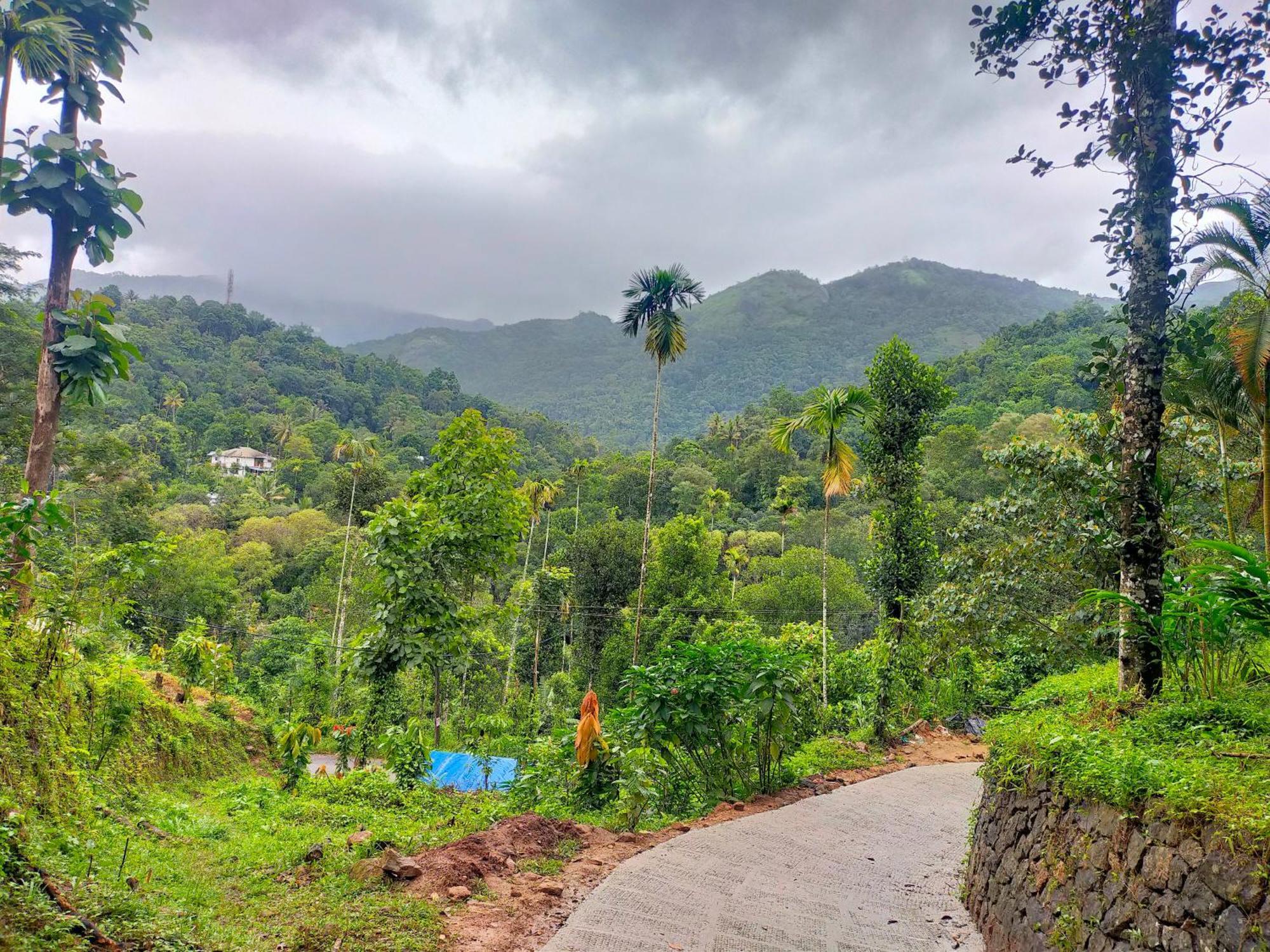 Anivilla Holiday Home Kunjithanny Anachal Buitenkant foto