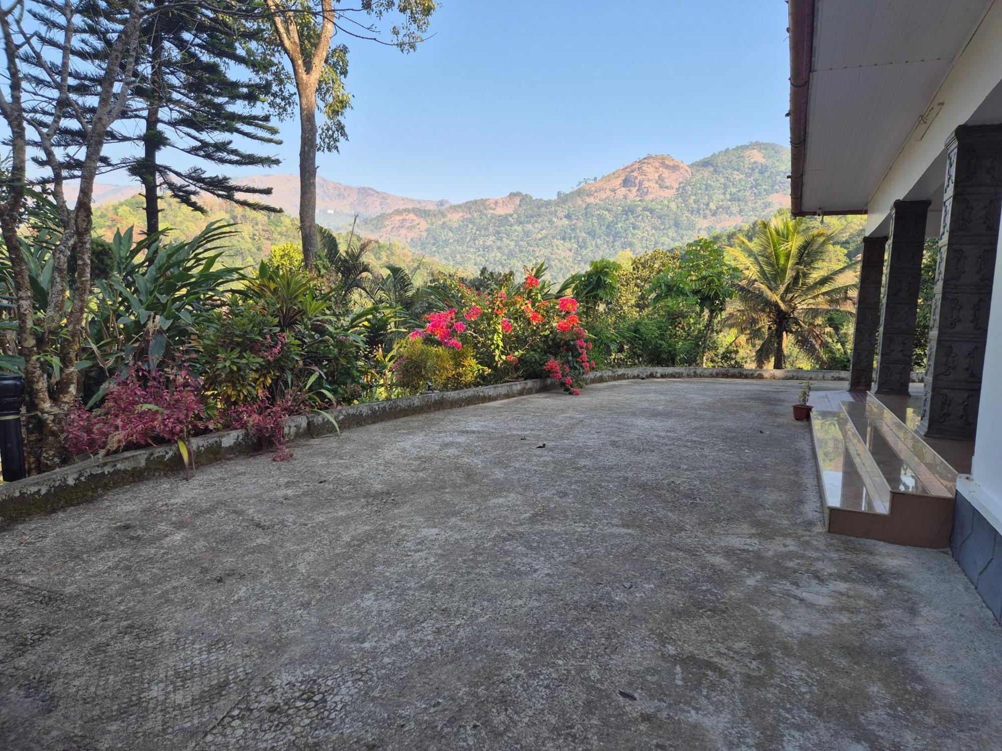 Anivilla Holiday Home Kunjithanny Anachal Buitenkant foto