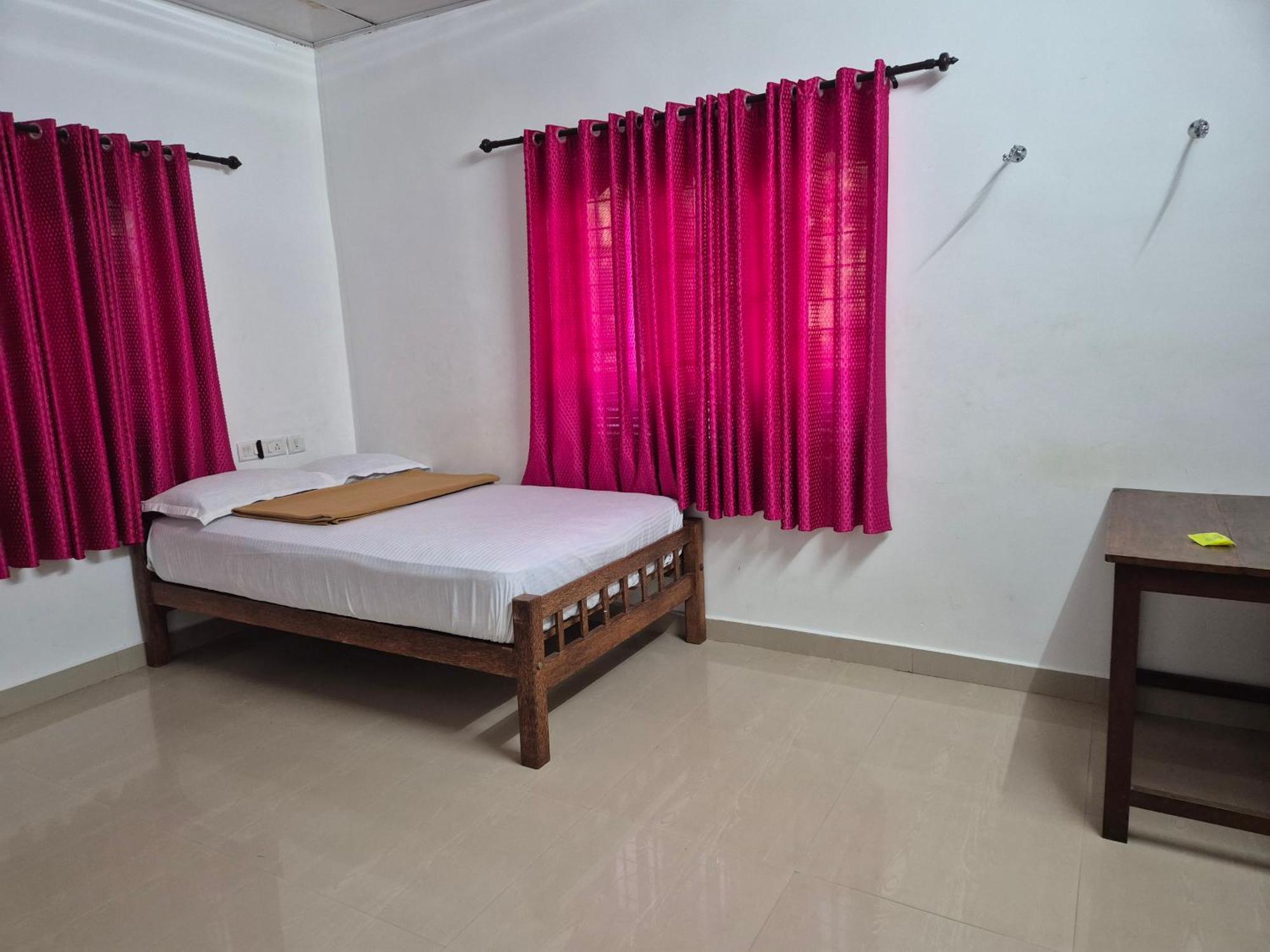Anivilla Holiday Home Kunjithanny Anachal Kamer foto